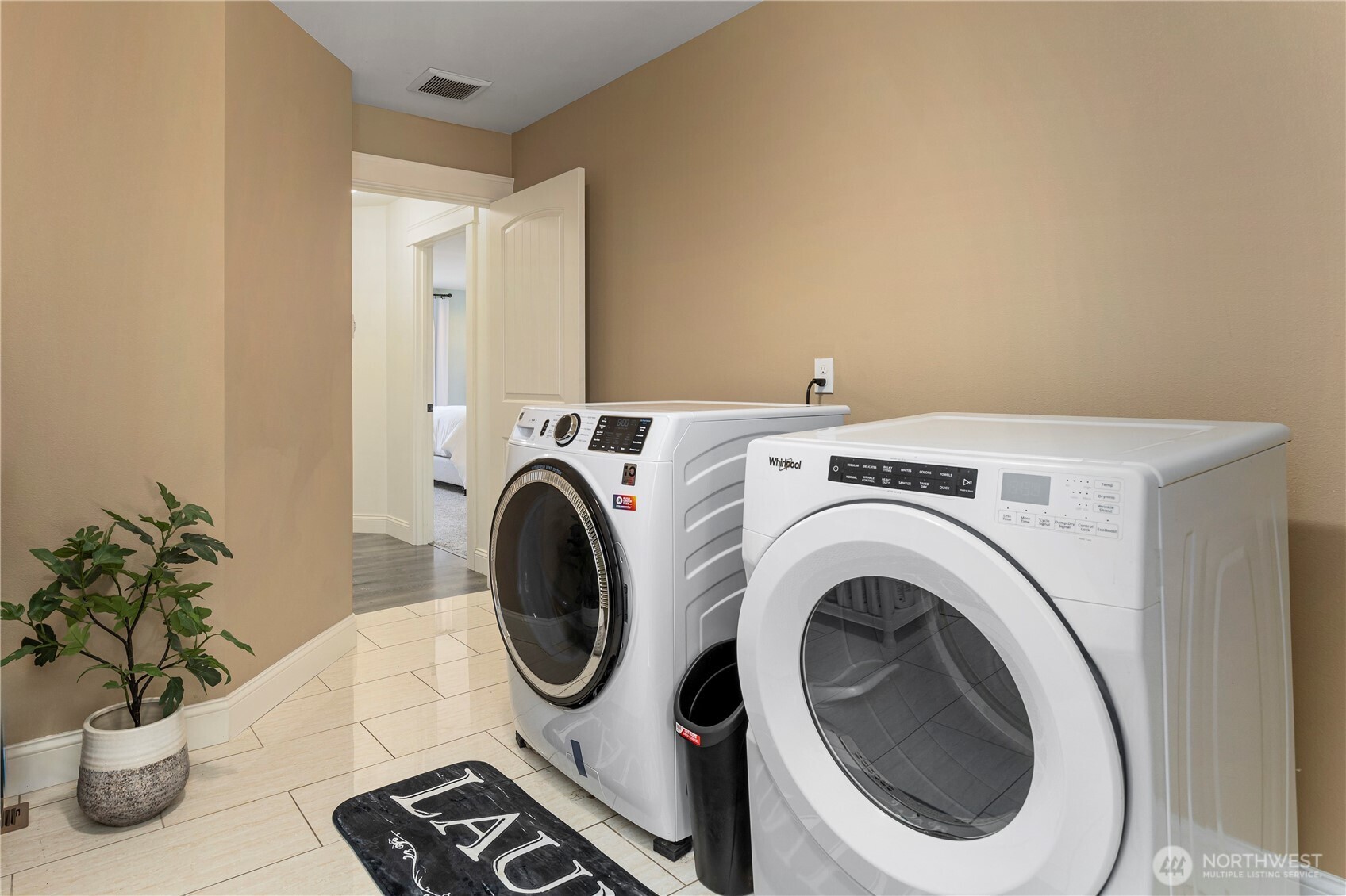 31 East Cove View Drive Belfair, WA 98528 - Photo 17 of 23 a utility room with dryer and washer