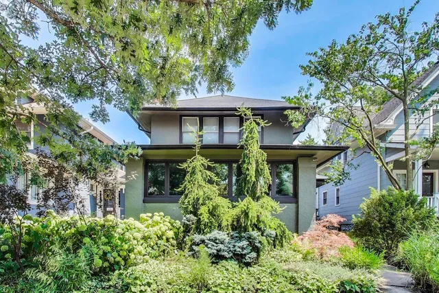 $780,000 | 630 Wisconsin Avenue, Oak Park, IL 60304