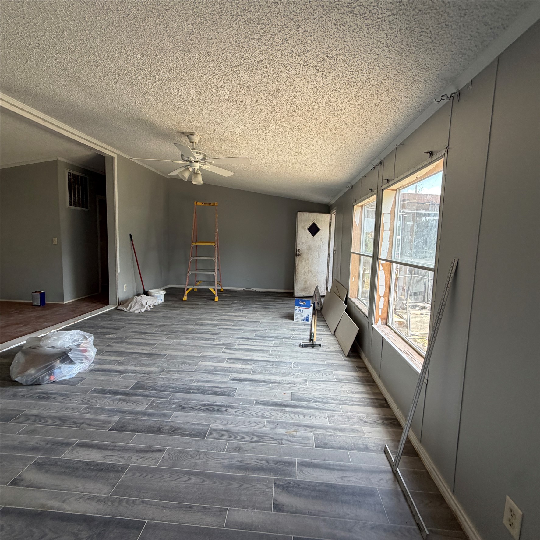 1722 Dolores Street Rosharon, TX 77583 - Photo 12 of 17 Gallery Image 12