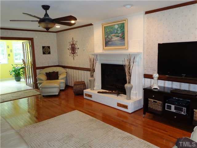 812 Ivanhoe Drive Raleigh, NC 27615 - Photo 8 of 25 Photo 8