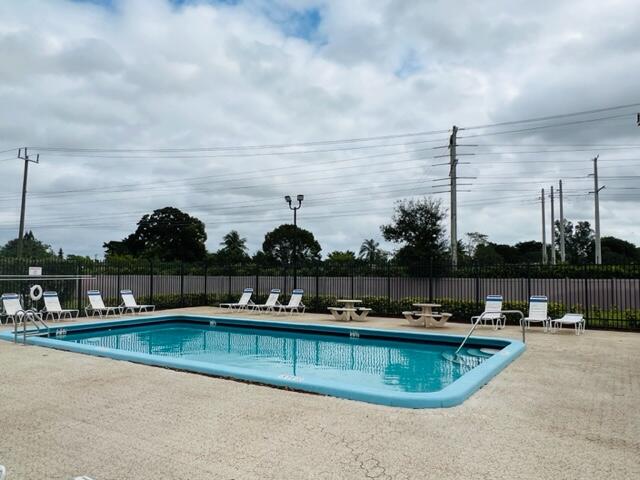 11120 Goss Lane Boca Raton, FL 33428 - Photo 21 of 27 Community pool