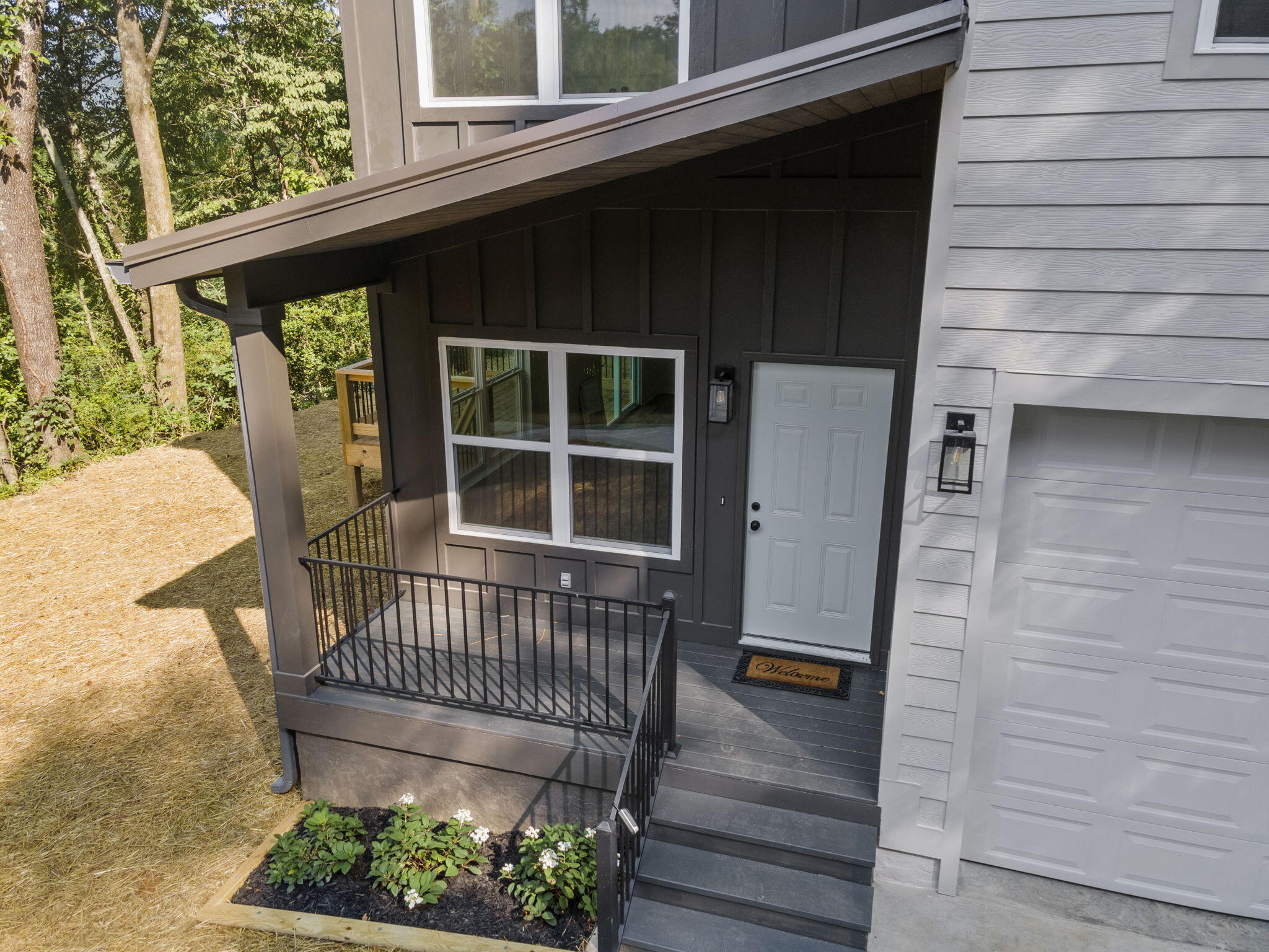 10608 Card Road Soddy Daisy, TN 37379 - Photo 6 of 43 Front porch