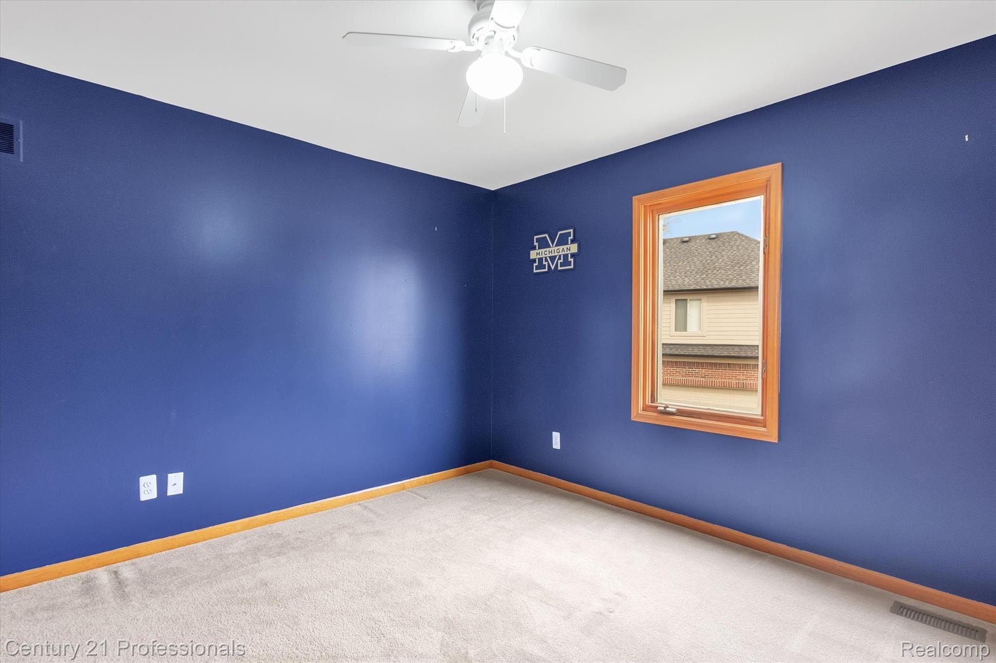 1571 Nadine Rochester, MI 48307 - Photo 38 of 50 39-1571-Nadine-WindowStill-Real-Estate-Photography-40.jpg