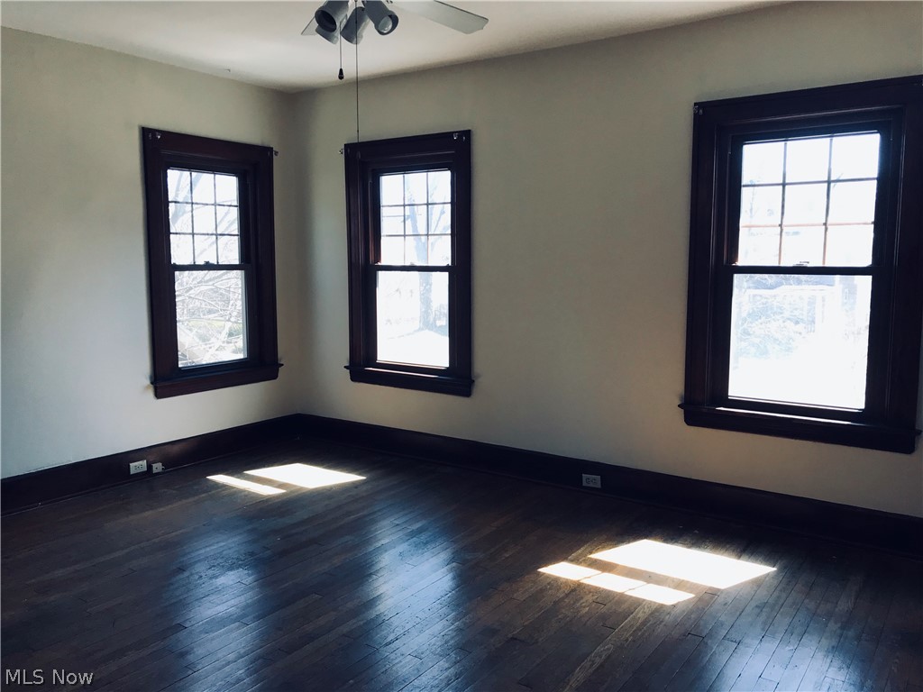 3023 Somerton Road Cleveland, OH 44118 - Photo 11 of 17