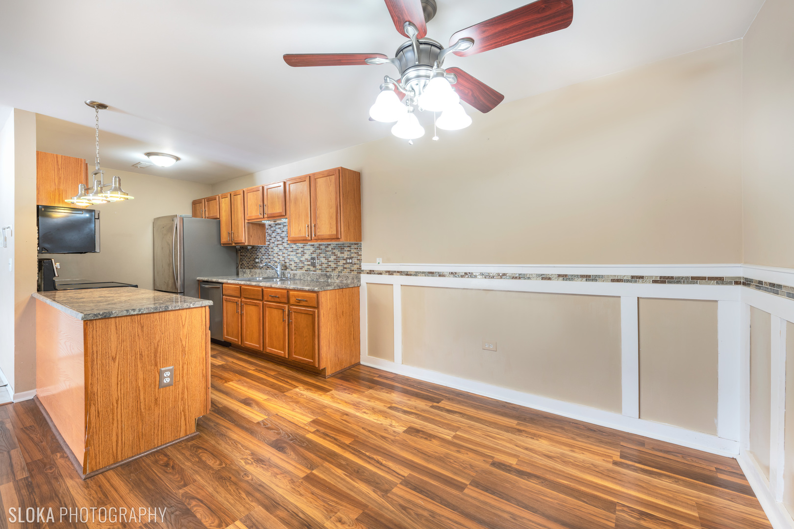 893 Golf Course Road, Unit 8 Crystal Lake, IL 60014 - Photo 6 of 15 Gallery Image 6