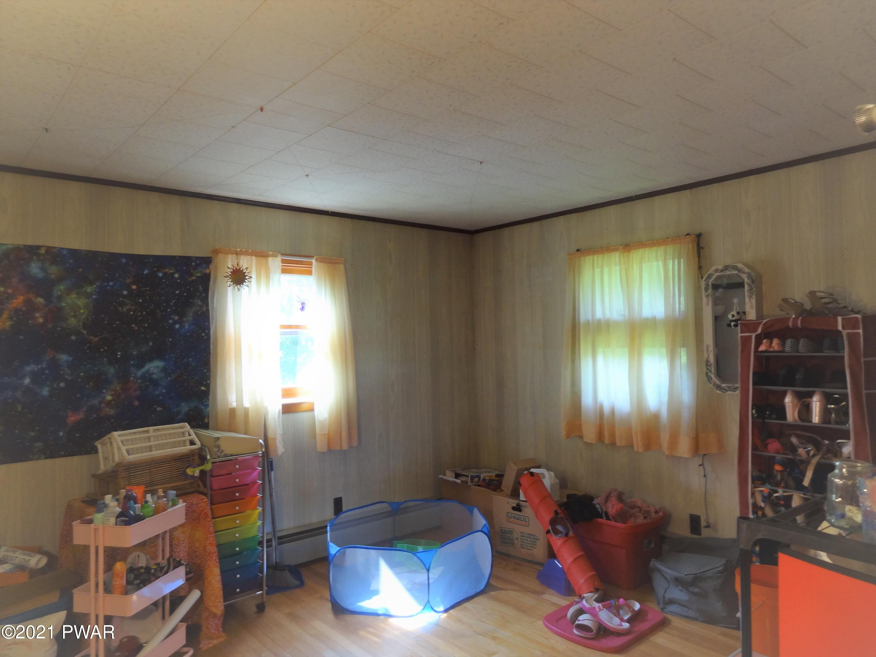 146 Market Road Greeley, PA 18425 - Photo 23 of 36 DSC05188