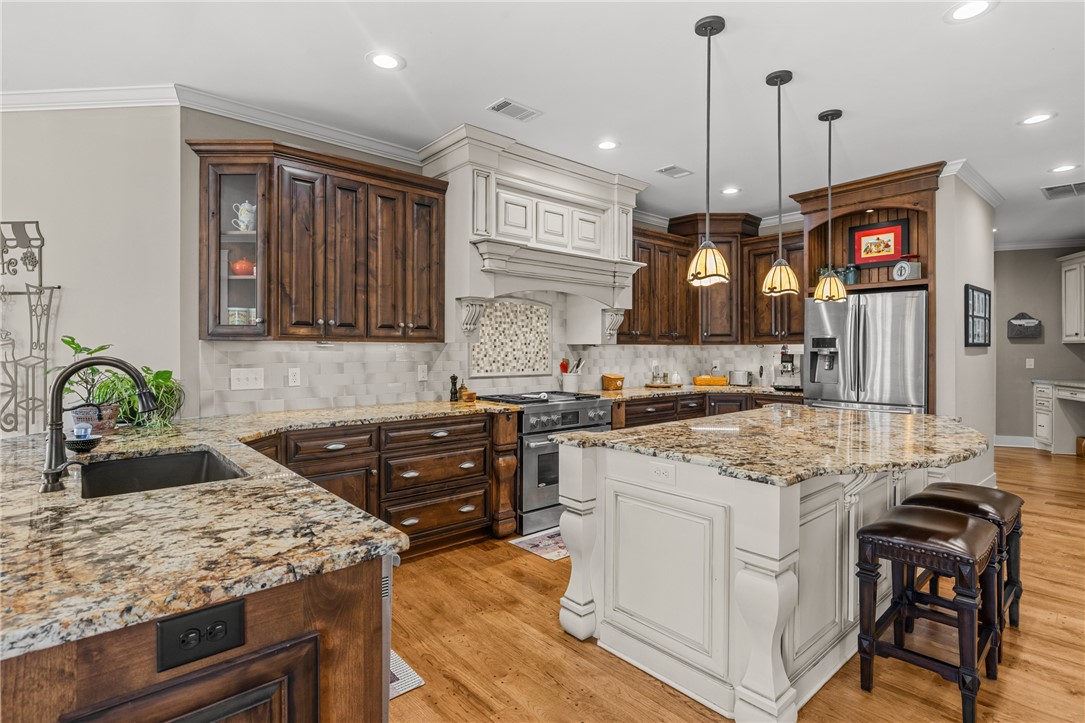 209 Crestridge Drive Seneca, SC 29672 - Photo 11 of 49 This spacious kitchen offers ample countertop and storage space, ideal for culinary pursuits.
