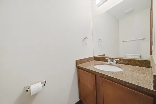 $390,000 | 1047 Waterford Cut, Crystal Lake, IL 60014