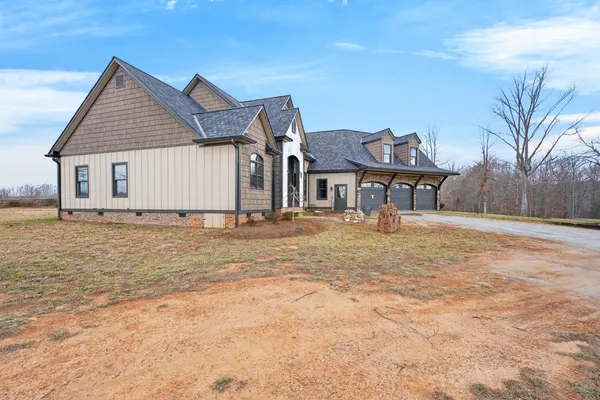 $850,000 | 101 Moccasin Way, Landrum, SC 29356