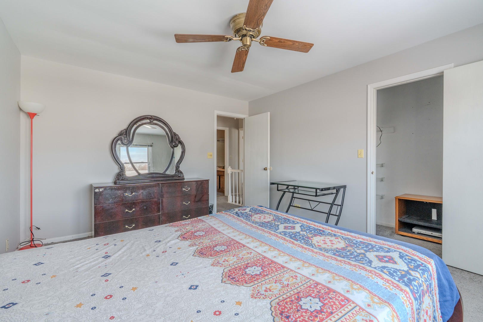 601 Bluff Street Carol Stream, IL 60188 - Photo 25 of 25 a bedroom with a bed dresser and a dresser
