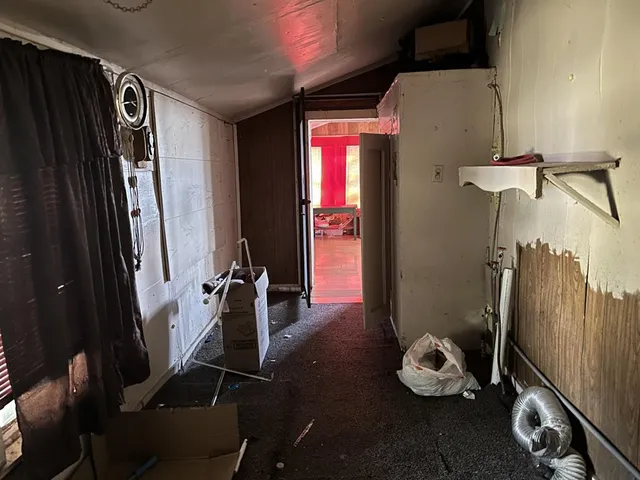 en suite bathroom with a shower