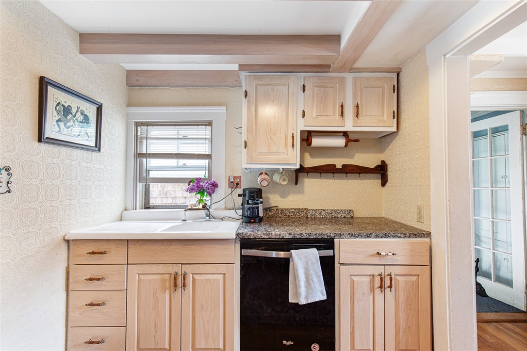 74 3rd Street Newport, RI 02840 - Photo 19 of 43