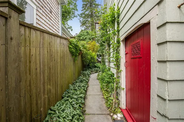 $1,400,000 | 74 3rd Street, Newport, RI 02840