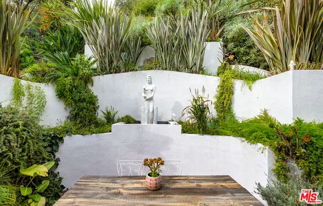 $3,450,000 | 2331 Outpost Drive, Los Angeles, CA 90068