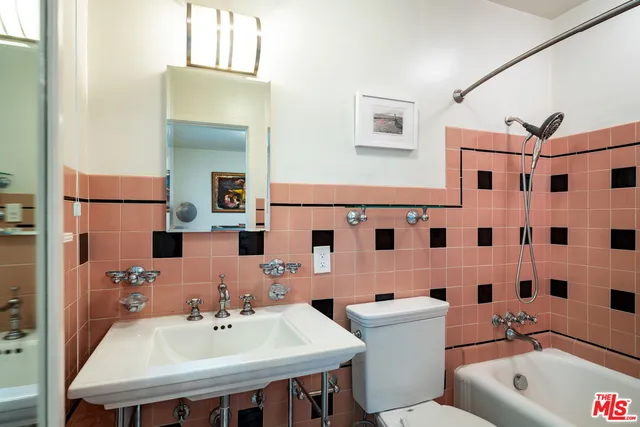 $3,450,000 | 2331 Outpost Drive, Los Angeles, CA 90068