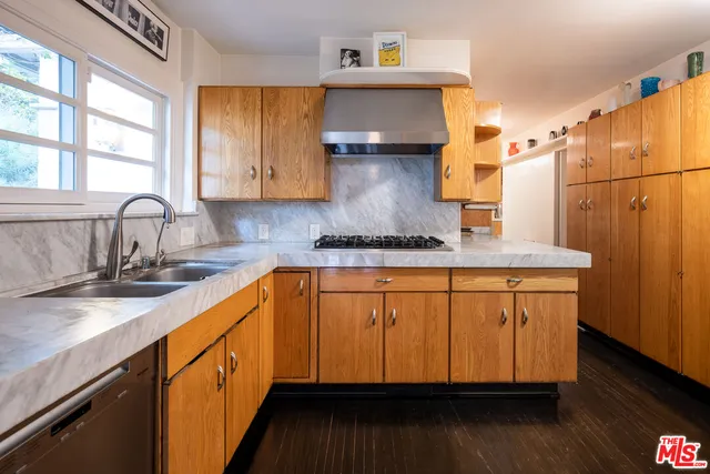 $3,450,000 | 2331 Outpost Drive, Los Angeles, CA 90068