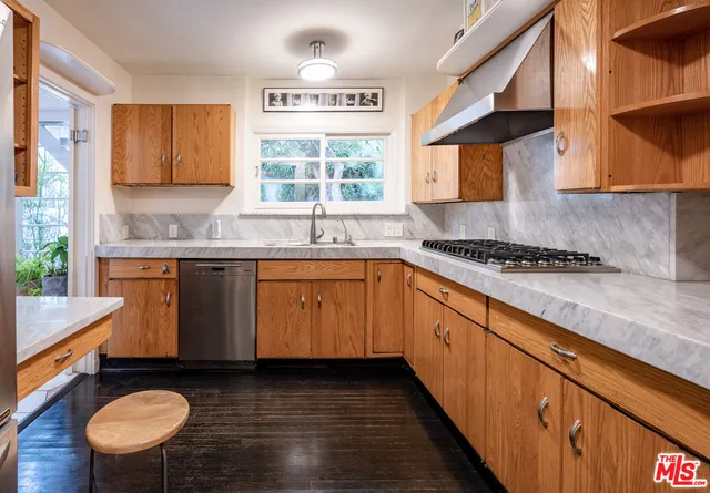 $3,450,000 | 2331 Outpost Drive, Los Angeles, CA 90068