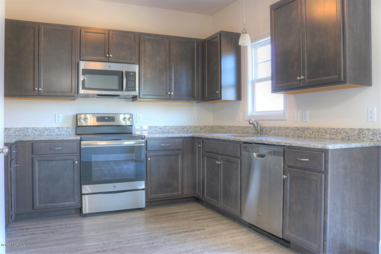 4738 Coras Grove Road Willard, NC 28478 - Photo 8 of 25 The Romeo-large-008-020-Kitchen-1500x100