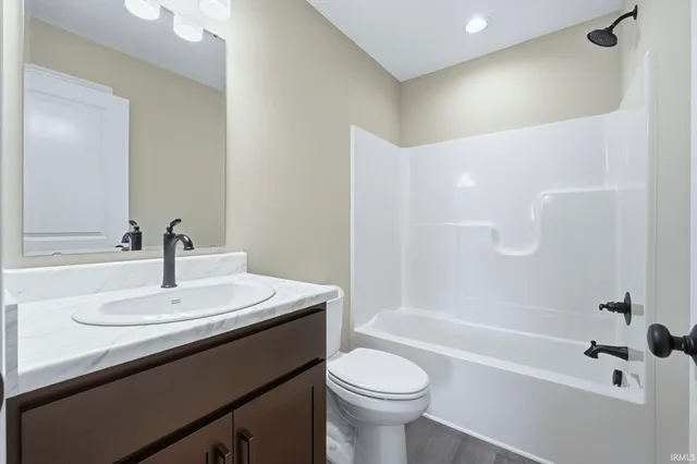 $354,900 | 180 Longrifle Road, Warsaw, IN 46580