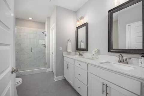 a view of walk in closet