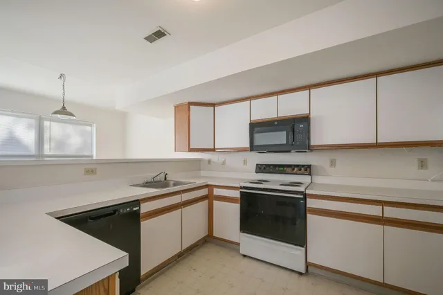 $270,000 | 112 Trafalgar Drive, Dover, DE 19904