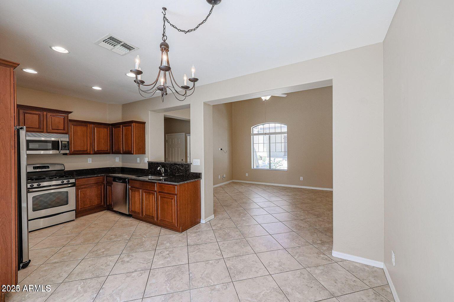 3676 West Muirfield Court Anthem, AZ 85086 - Photo 8 of 29 20230530163243762078000000-o