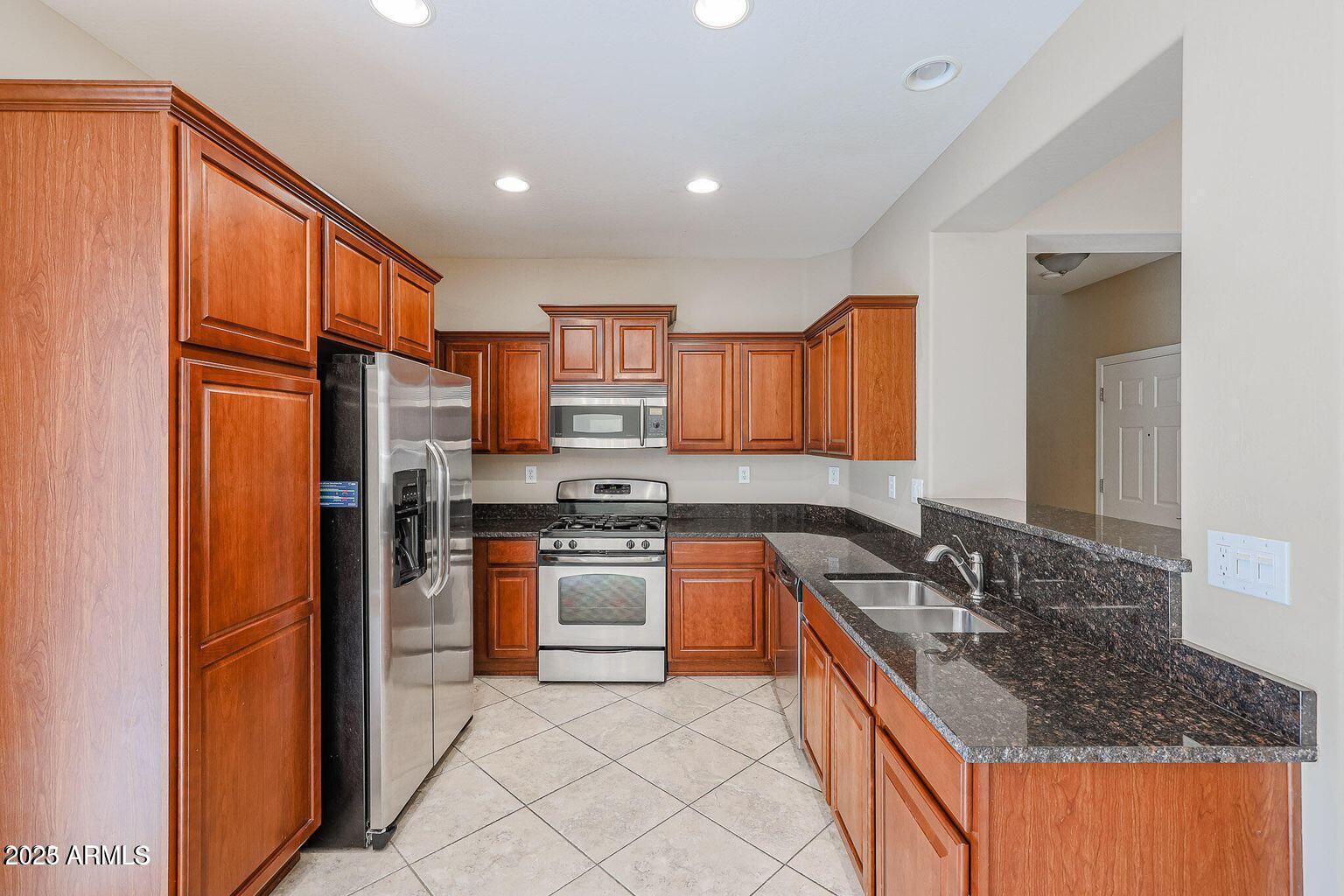 3676 West Muirfield Court Anthem, AZ 85086 - Photo 9 of 29 20230530163245781956000000-o