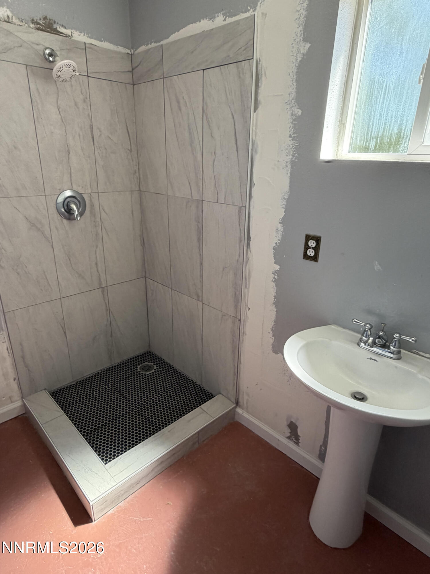 1101 Antelope Road Reno, NV 89506 - Photo 27 of 30 Secondary Bathroom Shower
