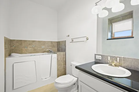 $599,900 | 913 Taulbee Lane, Austin, TX 78757