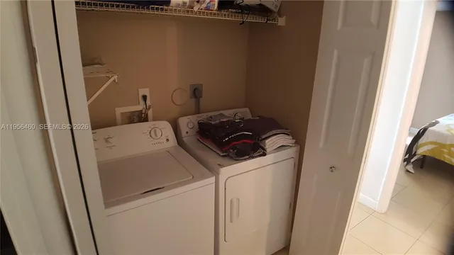 $1,800 | 7640 Westwood Drive, Unit 403, Tamarac, FL 33321