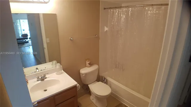 $1,800 | 7640 Westwood Drive, Unit 403, Tamarac, FL 33321