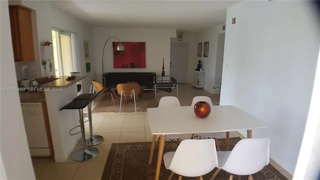 $1,800 | 7640 Westwood Drive, Unit 403, Tamarac, FL 33321