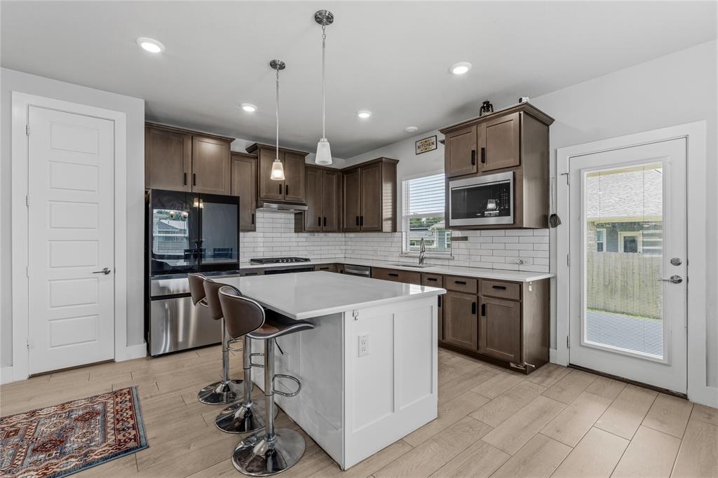 411 West Harwood Road Euless, TX 76039 - Photo 15 of 40