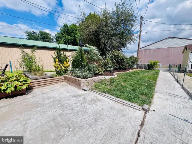 $251,900 | 305 Tulpehocken Avenue, West Reading, PA 19611