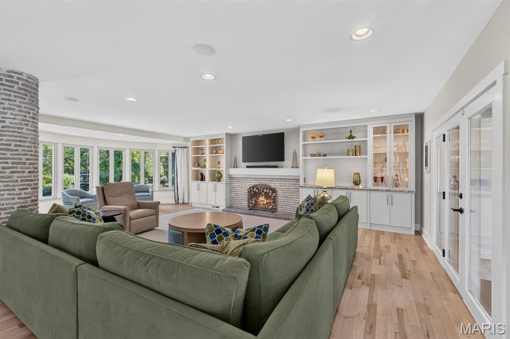 12237 Ladue Road Creve Coeur, MO 63141 - Photo 11 of 44