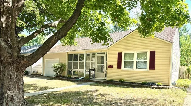 $209,900 | 1437 East 25th Avenue, Kansas City, MO 64116