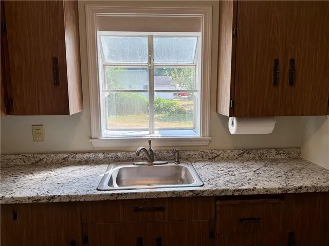 $209,900 | 1437 East 25th Avenue, Kansas City, MO 64116