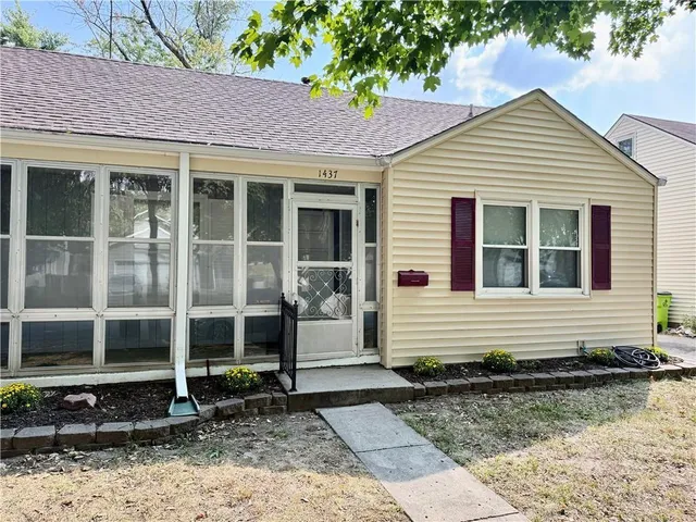 $209,900 | 1437 East 25th Avenue, Kansas City, MO 64116