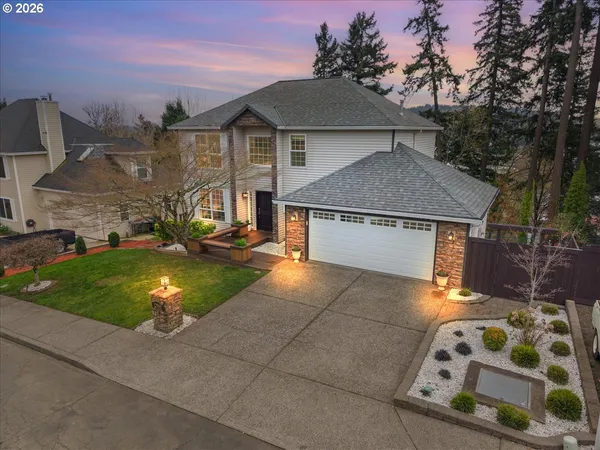 $790,000 | 12988 Southeast Bluff Drive, Clackamas, OR 97015