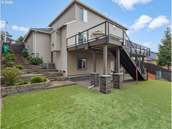 a view of an entryway with a yard