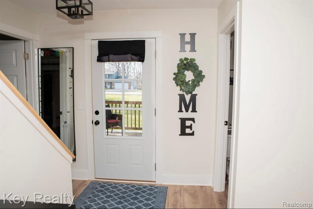 12175 Torrey Road Fenton, MI 48430 - Photo 2 of 14