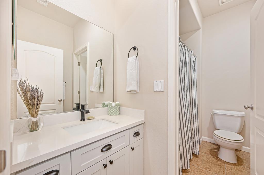 6137 RolkingHam Lane Orangevale, CA 95662 - Photo 19 of 41 Gallery Image 19