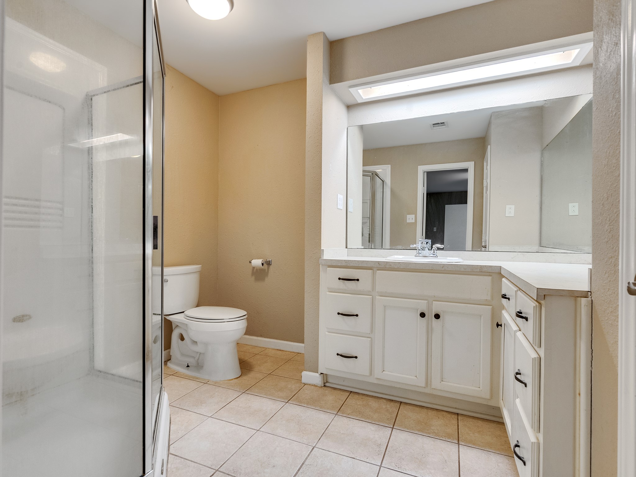 603 Casper Court Spring, TX 77373 - Photo 11 of 31 Primary #1 bathroom
