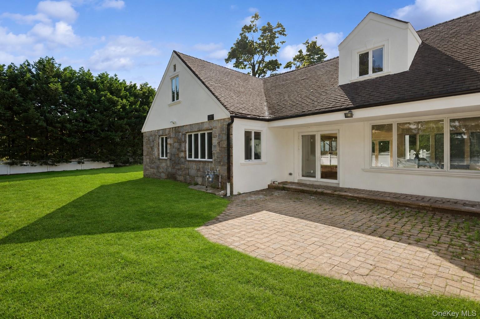 875 Channel Road Woodmere, NY 11598 - Photo 26 of 32 Gallery Image 26