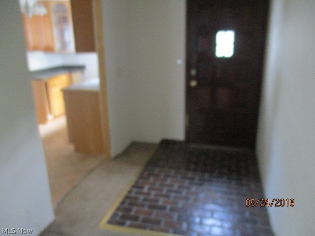 1376 Belrose Road Cleveland, OH 44124 - Photo 9 of 22