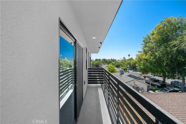 $4,275 | 6704 Kester Avenue, Van Nuys, CA 91405