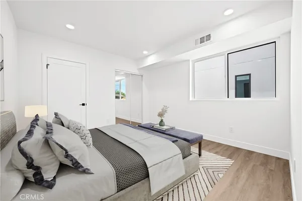 $4,275 | 6704 Kester Avenue, Van Nuys, CA 91405