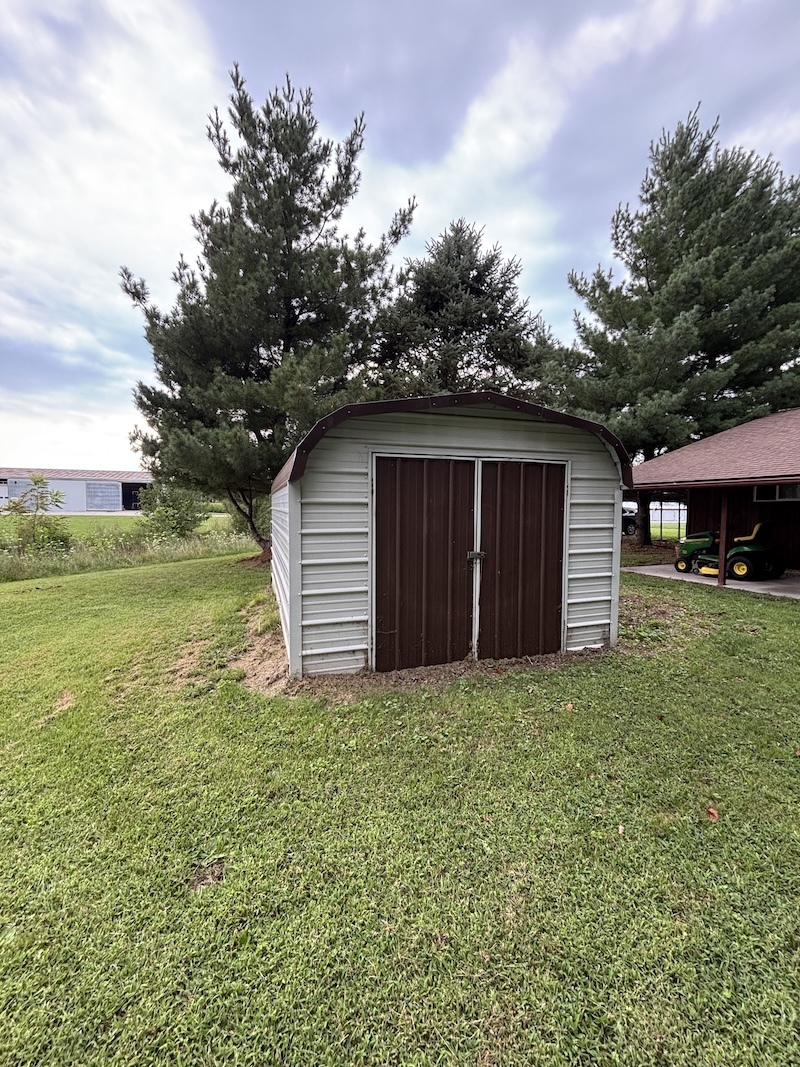 112 Cherry Street Carthage, IL 62321 - Photo 24 of 28 Gallery Image 24