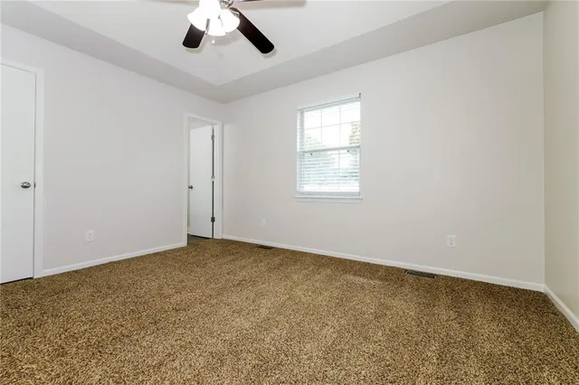 $2,305 | 2145 Northeast Concord Street, Lee's Summit, MO 64086