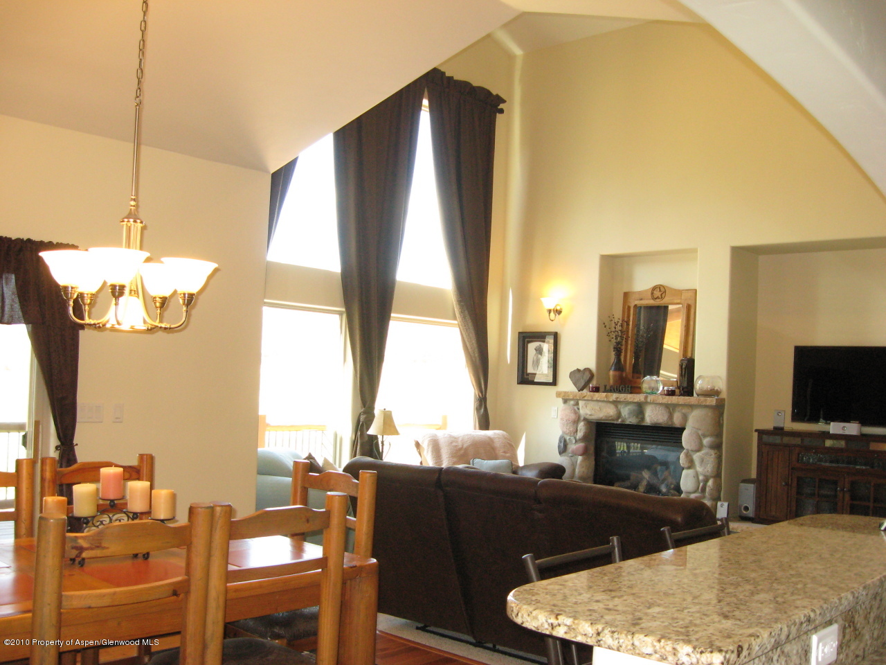 331 Faas Ranch Road New Castle, CO 81647 - Photo 6 of 23 Dining / Living